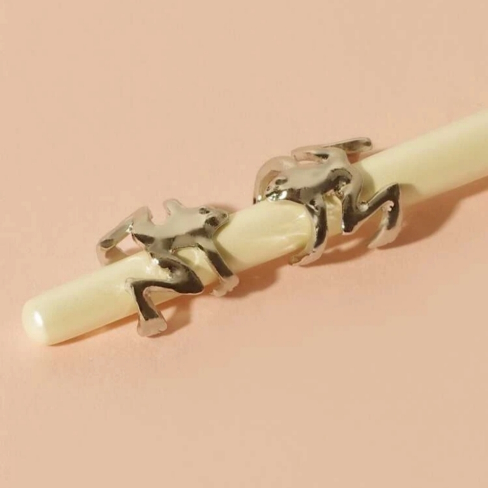 *Mary* Frog Ear Cuffs - Picture 4 of 4